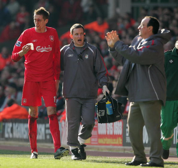 地上足球：皇马预定四大皆空！（地上足球：皇马恐赛季颗粒无收）