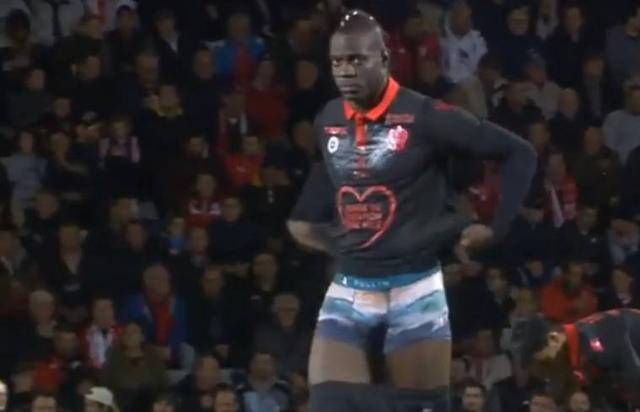 ESPN：上海海港已得知奥斯卡心脏问题，愿意为其提供治疗帮助（ESPN：上海海港知悉奥斯卡心脏状况，愿提供医疗援助）