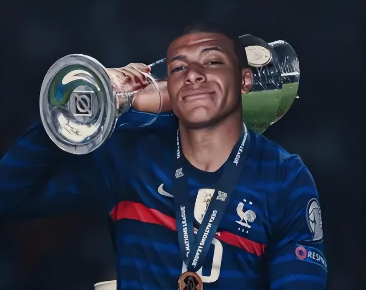 多名记者：瓜迪奥拉因个人原因缺席曼城vs水晶宫发布会（多位记者：瓜迪奥拉因个人事务缺席曼城对阵水晶宫新闻发布会）