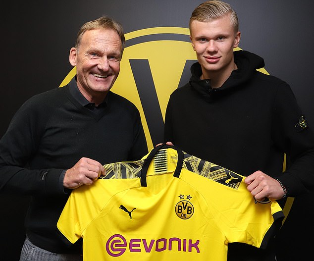 太阳报：52岁切尔西名宿马克莱莱担任环球小姐大赛评委