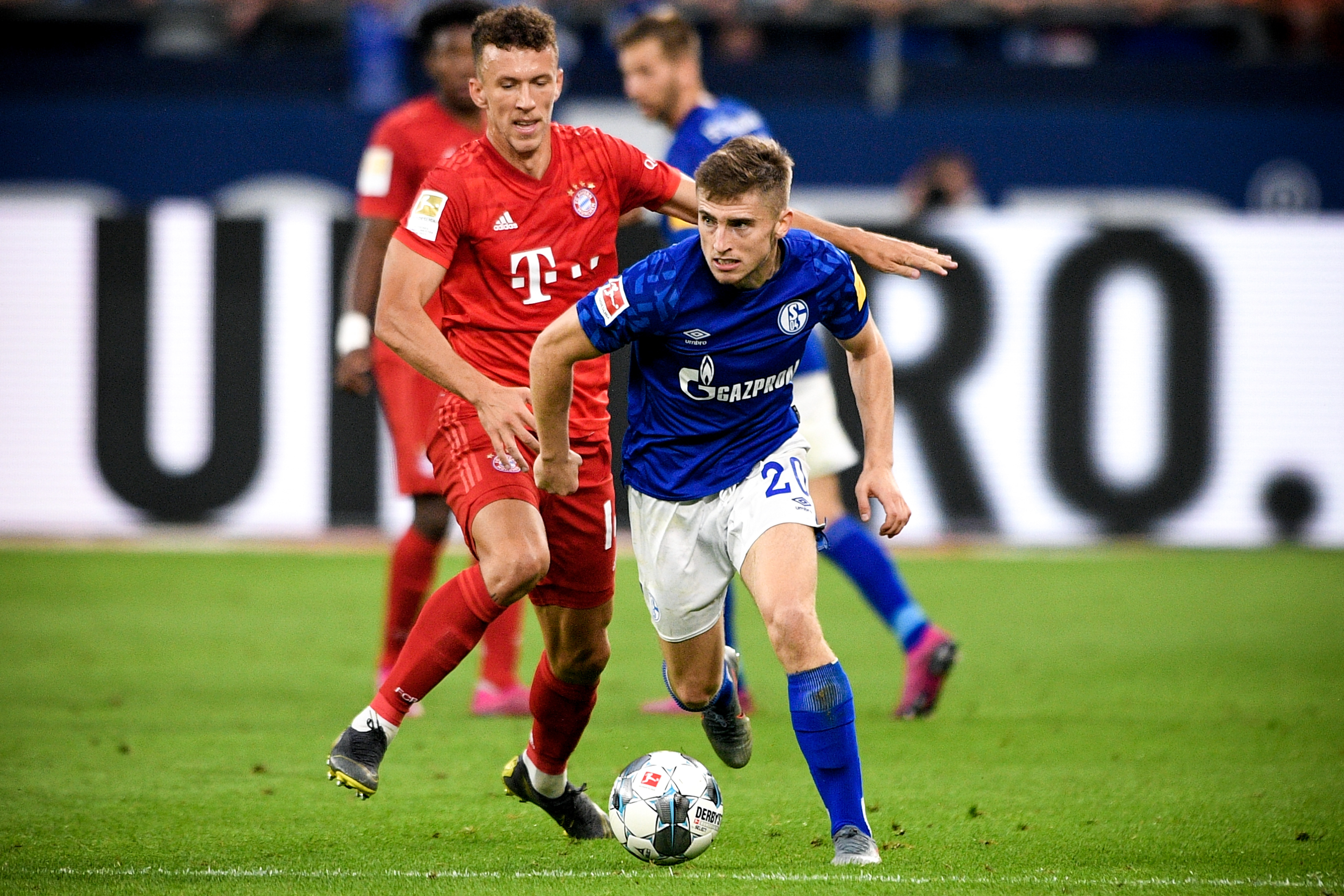 米兰客战拉齐奥首发：拉比奥、里奇出战，莫德里奇替补（米兰客场战拉齐奥首发出炉：拉比奥、里奇先发，莫德里奇替补）