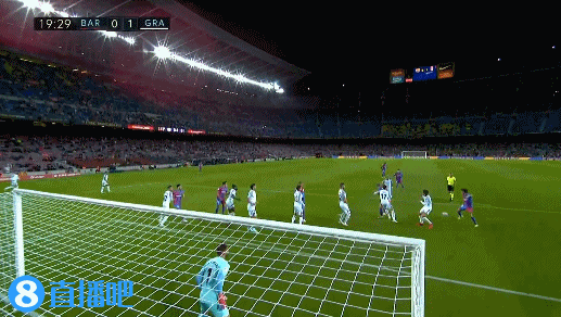 西甲-皇马3-0塞尔塔：巴萨很猛，龙哥干得也不差（西甲战报：皇马3-0塞尔塔，巴萨火力全开，龙哥同样给力）