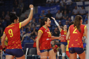 快船对阵独行侠三连败，独行侠逆转取胜，弗拉格创历史纪录。（独行侠逆转击败快船，送其交锋三连败，弗拉格书写历史纪录）